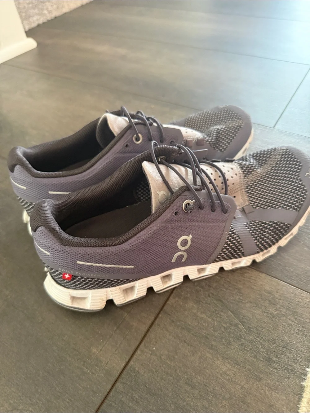 On Cloud Womens Athletic Shoes in Purple and Lavender